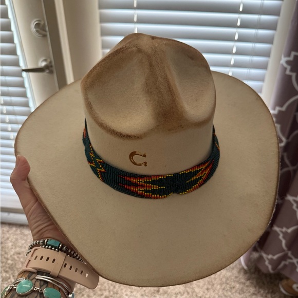C1H Charlie 1 Horse felt western hat with seedbead band
